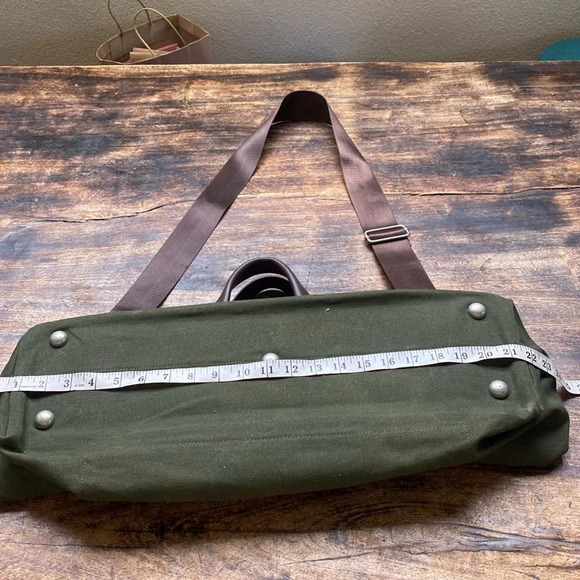 Line of Trade weekender bag olive green canvas w/ brown leather & nylon straps - Picture 10 of 16
